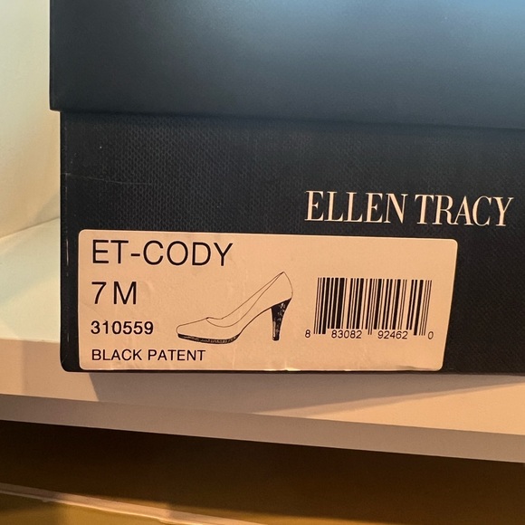 Ellen Tracy Cody Black Patent Leather Platform Heels Size 7M -Very Gently Used - Picture 9 of 9